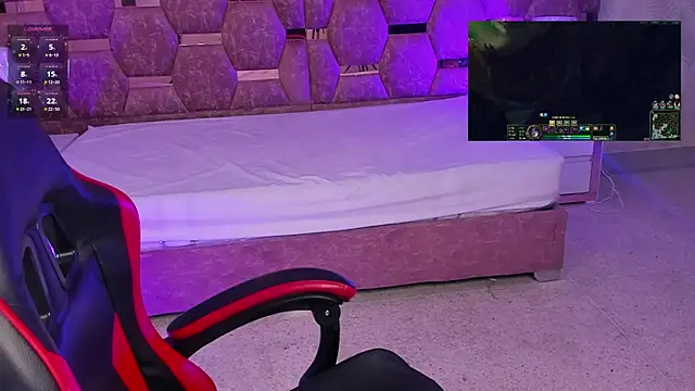 LilyPetite_'s cam snapshot