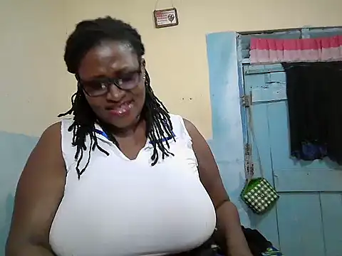 sexy_bigboobss's cam snapshot