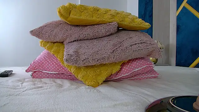 Foxxxy_MILF live sex cam