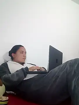 phoop_lilaa's cam snapshot