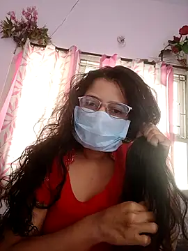 thanusi_2's cam snapshot