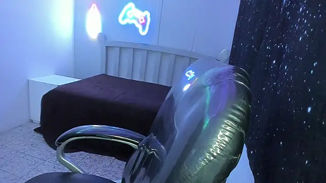 SallyKitty_'s cam snapshot