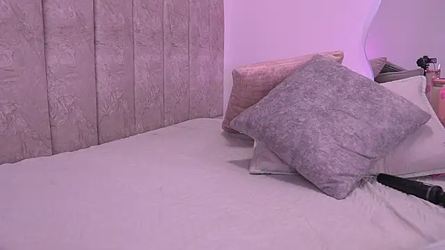 violeta_aroca live sex cam