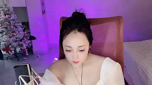 Daisy-77 live sex cam