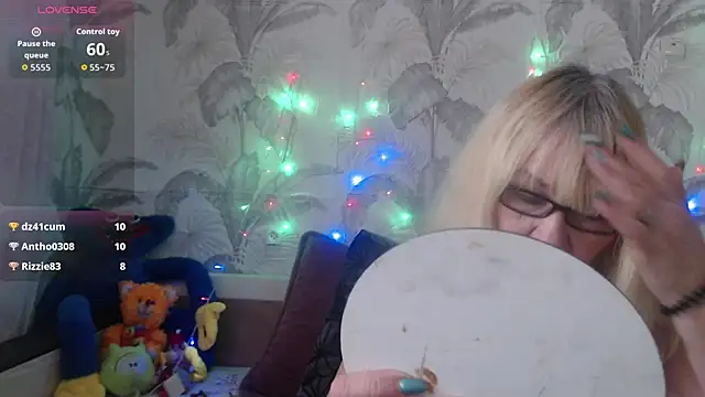 CamDiva113 live sex cam