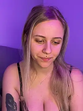 lunawolf21 live sex cam