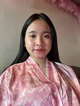 Gwen879 live sex cam