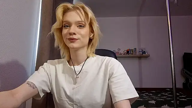 AuraNevera live sex cam