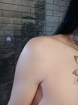 Porcellina181 live sex cam