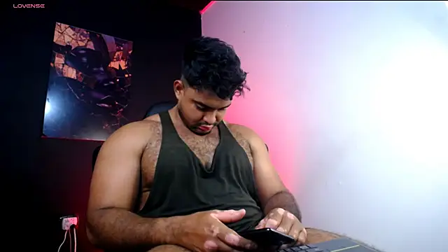 Big_furry_bear13's cam snapshot