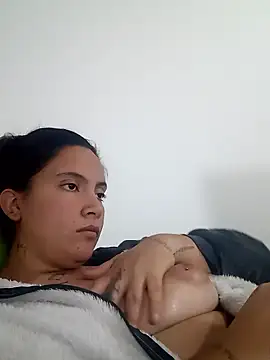 phoop_lilaa's cam snapshot