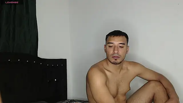 ely_and_ronny live sex cam