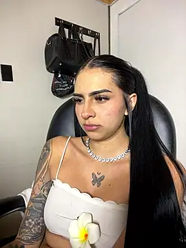 Hilary_pinkk's cam snapshot