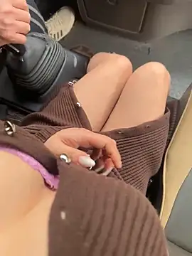 May-Squirt live sex cam