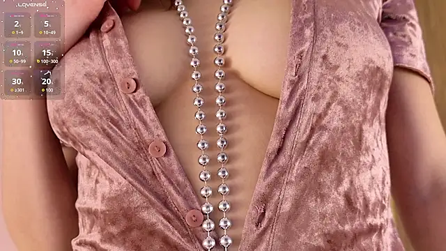 MilaLavson live sex cam