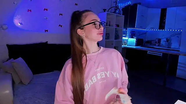 LababyAlice's cam snapshot