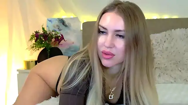 LuisaSin live sex cam