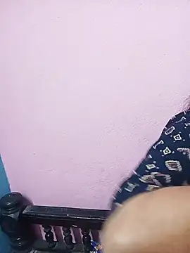 Cute-Simmi live sex cam