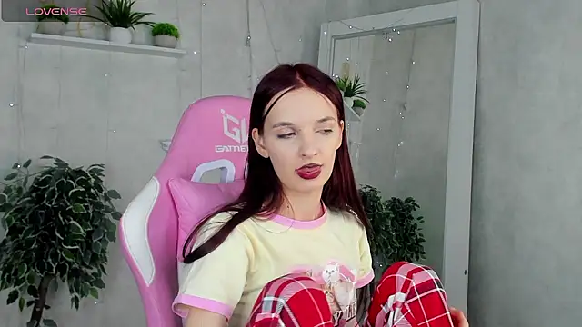 Alicia_Adammss's cam snapshot