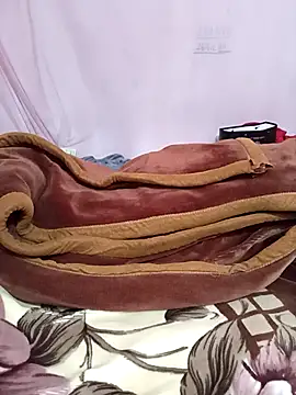 Phoebe-e's cam snapshot