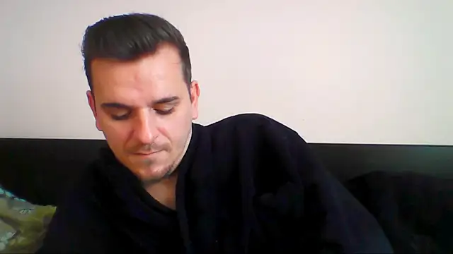 Huge_cock22cm's cam snapshot