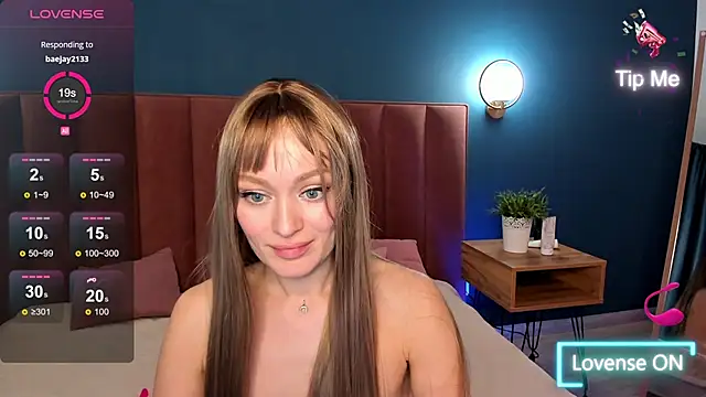 EvelynPoole's cam snapshot