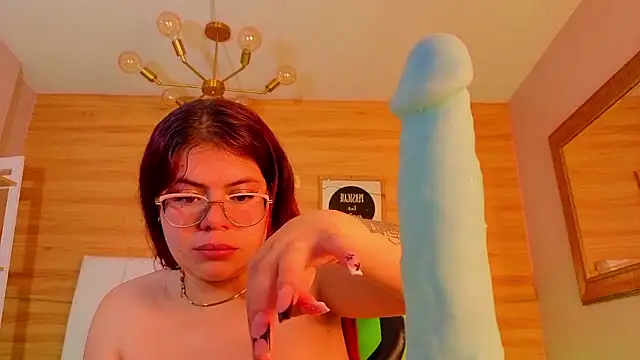 draviana_a_'s cam snapshot