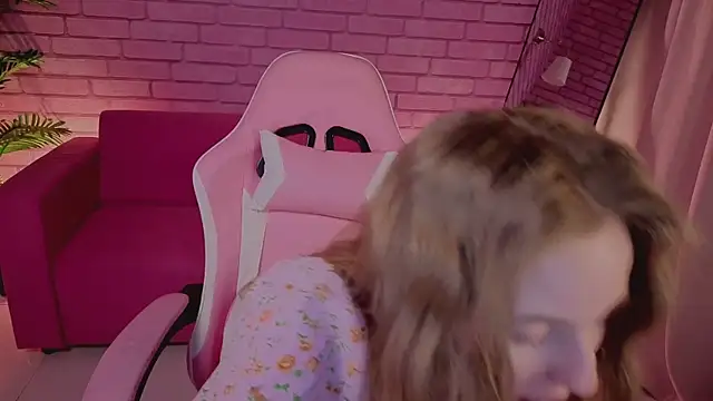 kianawhite's cam snapshot