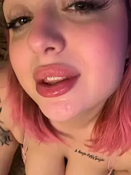 KellyMoors's cam snapshot