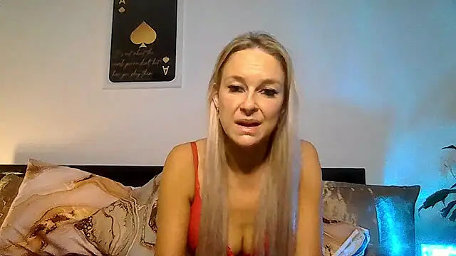 Imyourgoodgirl69xo's cam snapshot