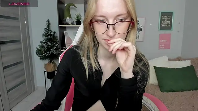 Cinnabonnn_'s cam snapshot