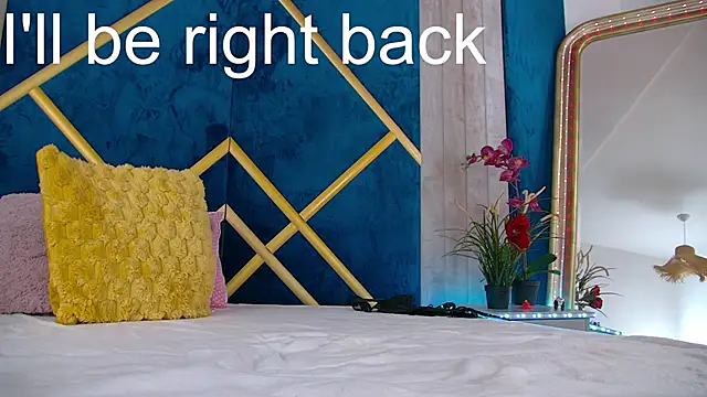 Foxxxy_MILF's cam snapshot