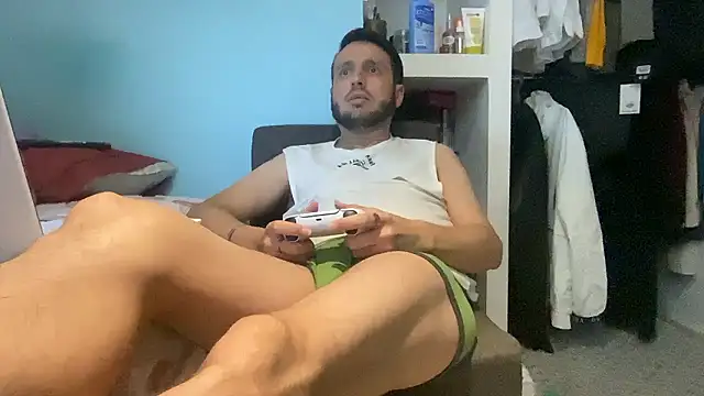 Alexitho25's cam snapshot