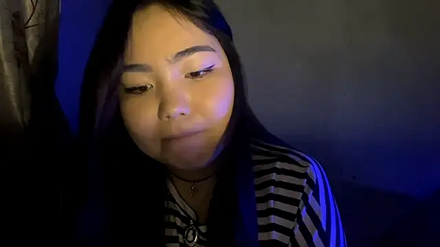 MollyAsian's cam snapshot