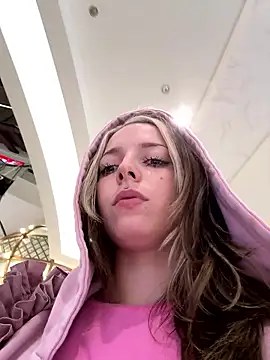 LoraaDoll live sex cam