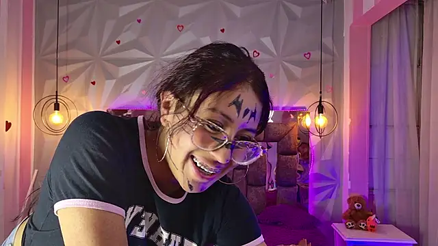 leyla_collinss live sex cam