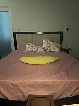 -katinat-'s cam snapshot