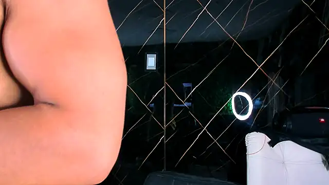 Owen_Muzcle live sex cam