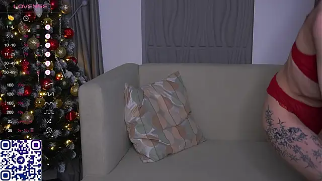 DeliaLoma live sex cam