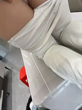 qwe522522 live sex cam