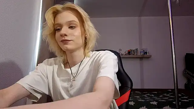 AuraNevera's cam snapshot