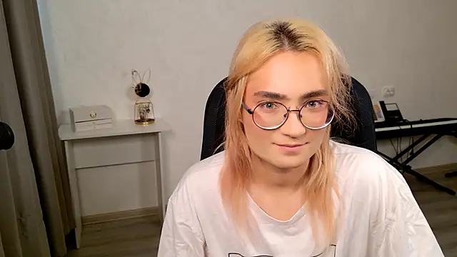 CuteYukiKun live sex cam