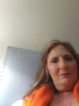 HotAzMilf live sex cam