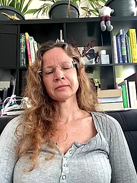 AnnikaRose live sex cam