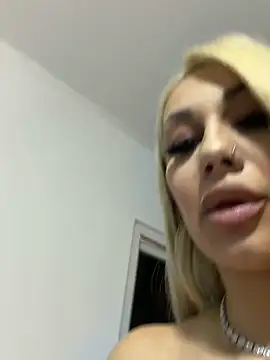 AlmaRusell's cam snapshot