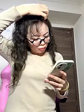 chick-888 live sex cam