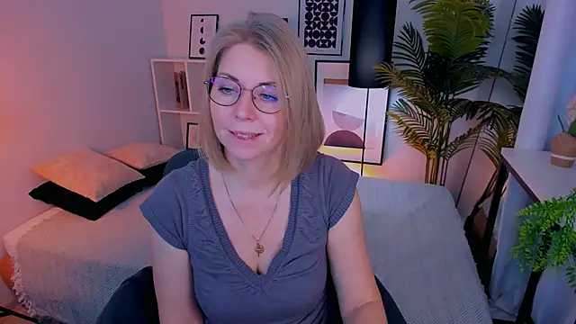 Annie_Light's cam snapshot