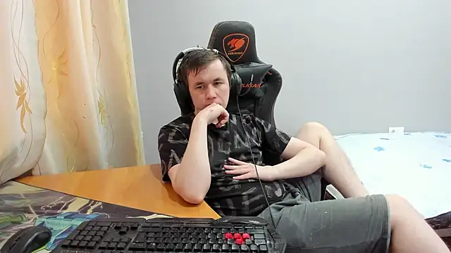 iliaskrislove live sex cam