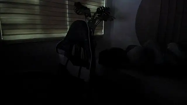 laia_hatman's cam snapshot