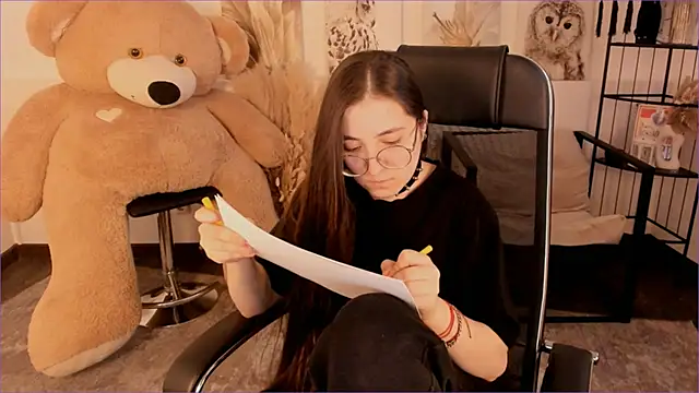 VirtuallVoyant live sex cam